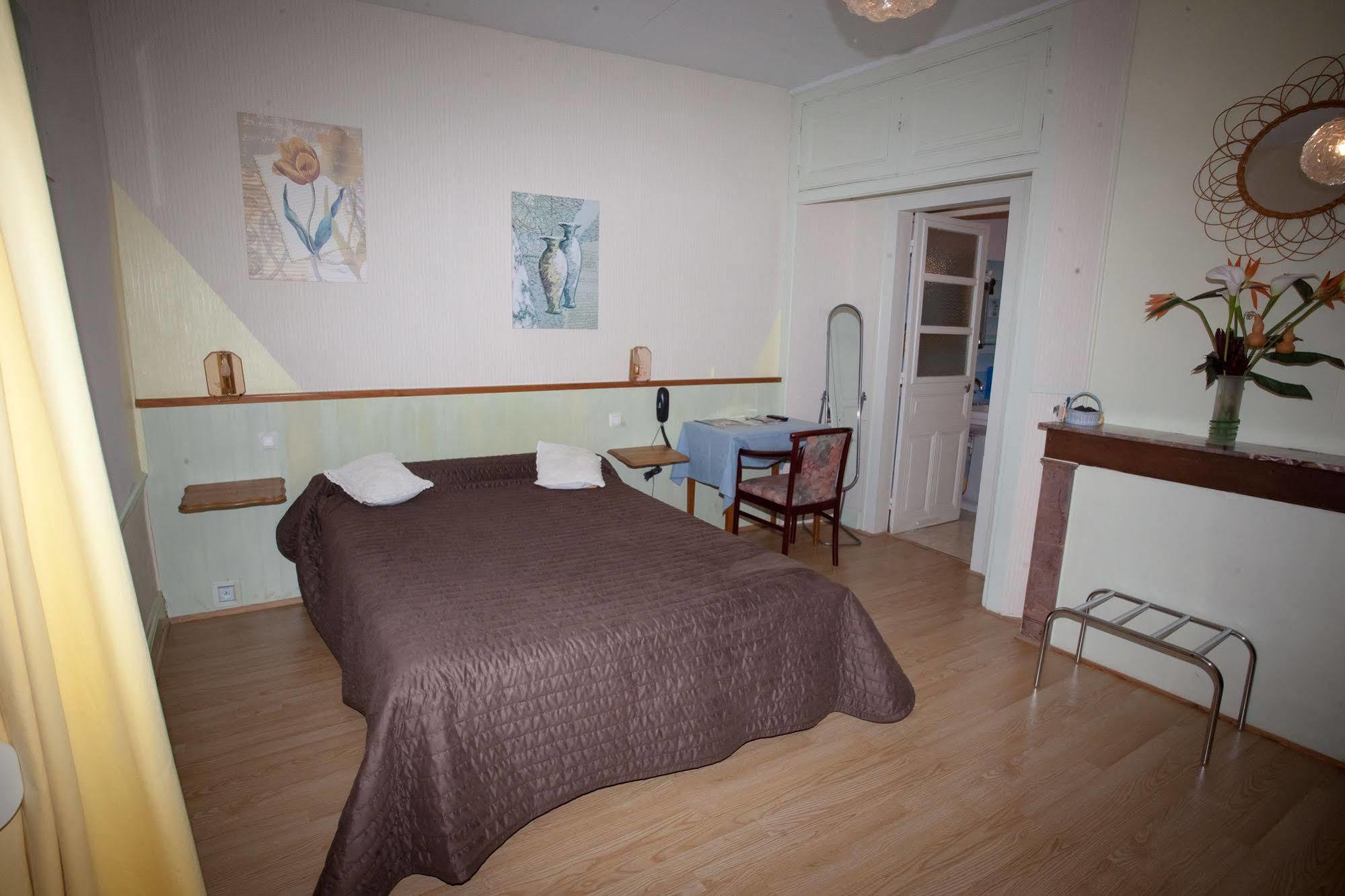 Hotel De La Cite Châlons-en-Champagne Exteriör bild