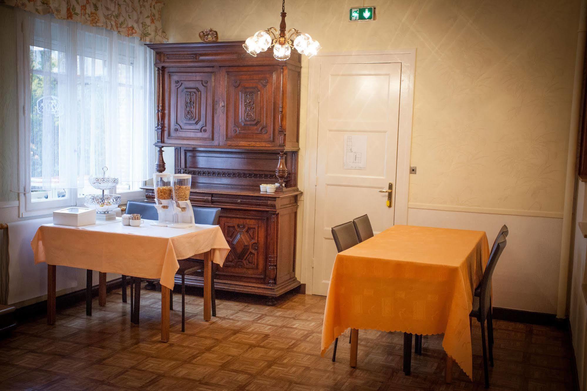 Hotel De La Cite Châlons-en-Champagne Exteriör bild